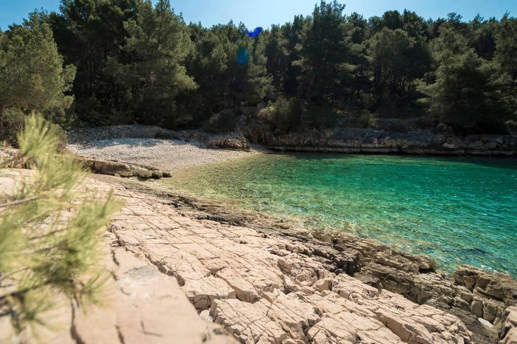 Isolated Paradise Adio Mare Милна Екстер'єр фото